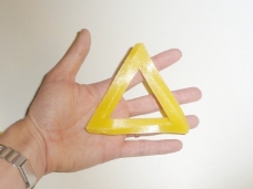 对称的彭罗斯三角