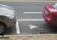 两车之间图片